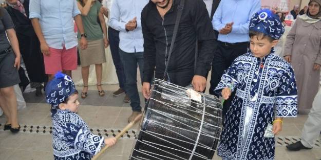 Balıkesir'in Siyaset Ve İş Dünyası Sünnet Töreninde Bir Araya Geldi