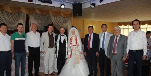 Kütahya Protokolü Mithat Ekici'nin Kızının Düğününde Buluştu