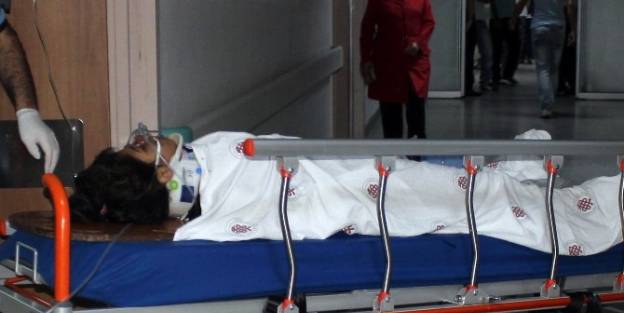Kazada Yaralanan Genç Kız Yaşamını Yitirdi