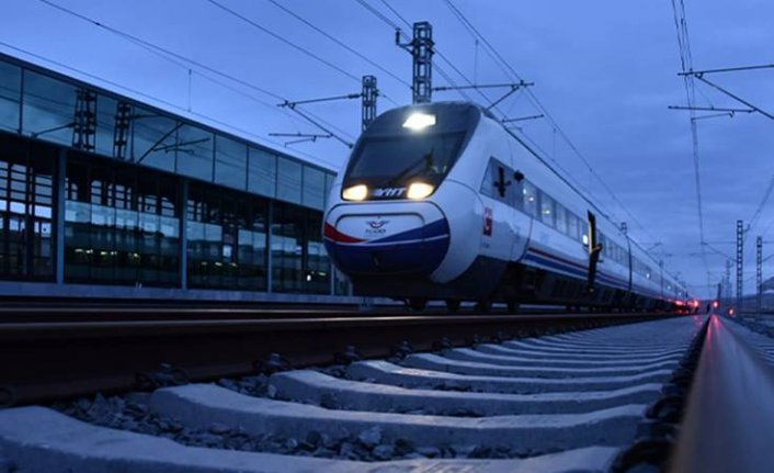 Ankara-Sivas Yüksek Hızlı Treni, ilk ücretsiz seferini yaptı