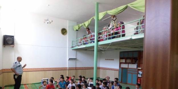 Kuran Kursuna Giden Öğrencilere Trafik Bilinci Aşılandı