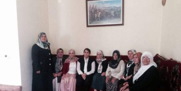 Ak Partili Kadınlar İlçe Ziyaretlerine Devam Ediyor