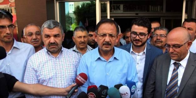 Ak Gençler "başbakan'a Destek" İçin Yürüdü