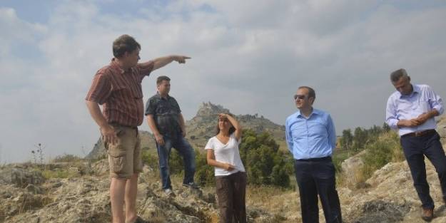 Sirkeli Höyüğü'ndeki Kazılar