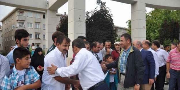 Darıca Şehirler Ve Kültürler Kaynaşması Yağmurla Başladı