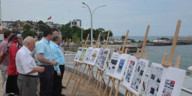 Akçakoca’da Ak Parti Demokrasi Standı Açıldı