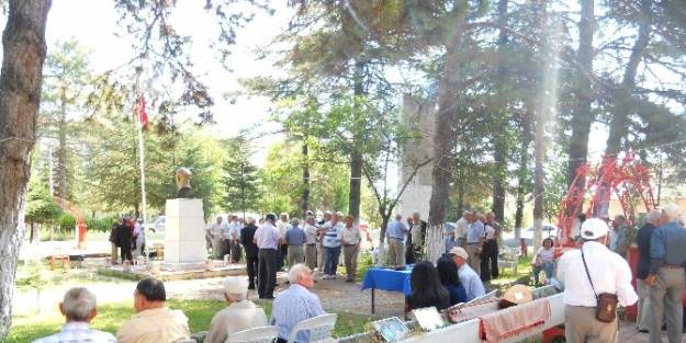 Yunus Emre Anadolu Öğretmen Lisesi'nde Mezunlar Buluşması