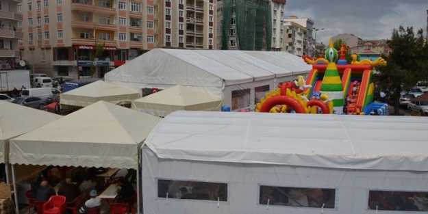Kent Meydanı 4 Ay Sonra Boşaltıldı