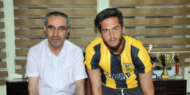 Bayburt Grup Özel İdare Spor  9 .transfere İmzayi Attırdı