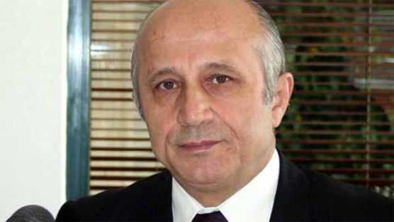 Yaşar Nuri Öztürk öldü mü?