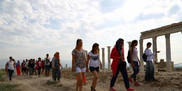 Türkçe Öğrenen Gençler Antik Kente Hayran Kaldı