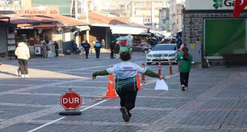 Bursa'da tarihi çarşıda oryantiring heyecanı