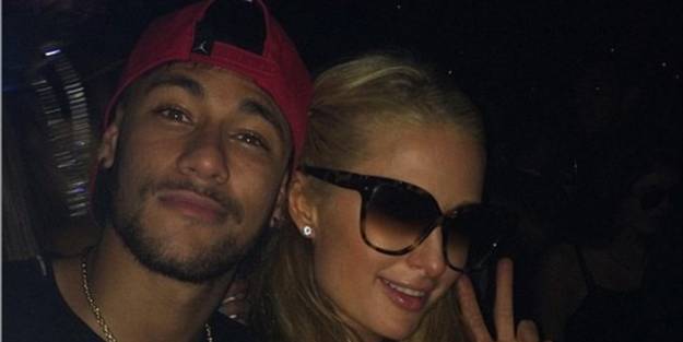 Neymar, Paris Hilton'la çılgın partide