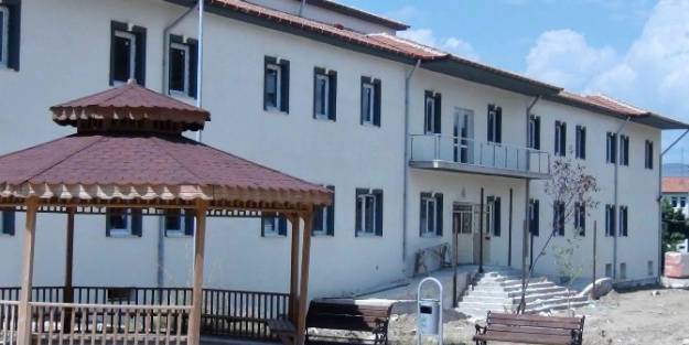 Vakıftan Öğrenciler İçin Otel Konforunda Depreme Dayanıklı Yurt Binası