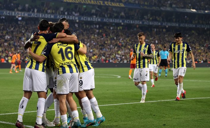 Fenerbahçe-Galatasaray derbisinde ilk 11 belli oldu