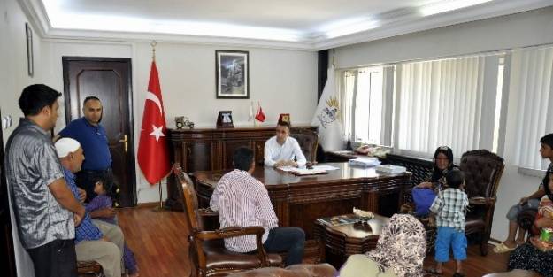 Suriyeli Aileye Siverek Belediyesi Sahip Çikti