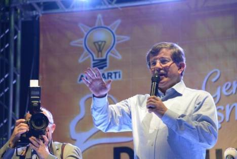 Davutoğlu: 'Bütün zalimlere vuracağız'