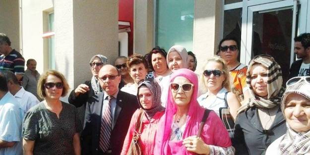 Mudanya’da Ak Partililer Bağış Kuyruğuna Girdi