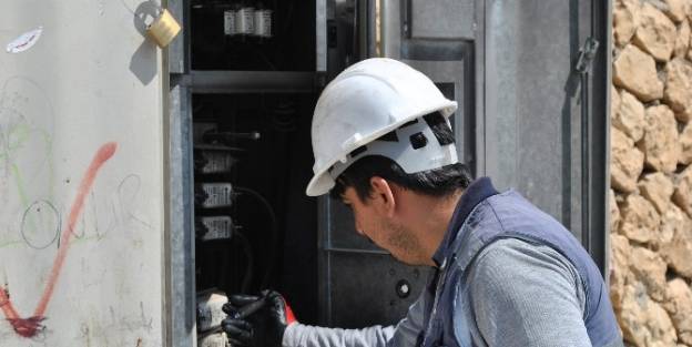 Dedaş Mardin'de Aydınlatmanın Yüzde 99'unu Tamamladı