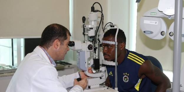 Emenike Sağlık Kontrolünden Geçti