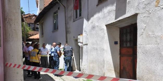 Dursunbey'de Adli Olaylarda Cesetler Saatlerce Kaldırılamıyor