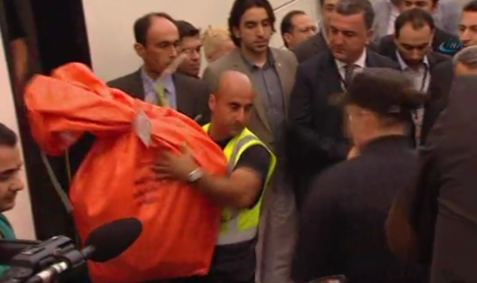 Almanya'daki oy pusulaları Türkiye'ye getirildi