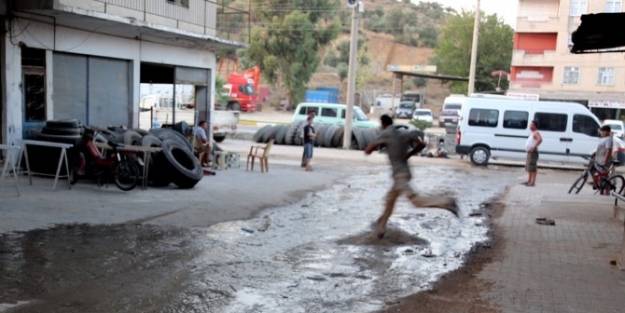 Milas'ta Yeni Değiştirilen Fosseptik Büzü Patladı