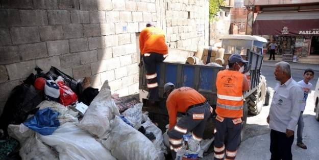 Şehitkamil Belediyesi Çöp Eve Müdahale Etti