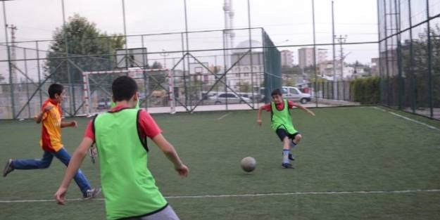Yaz Kuran Kursları Arası Futbol Turnuvası Başladı