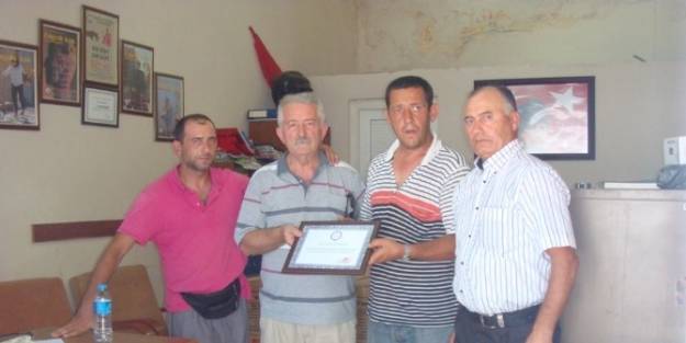 Burhaniye’de Engelliden, Engellilere Tekerlekli Sandalye Bağışı