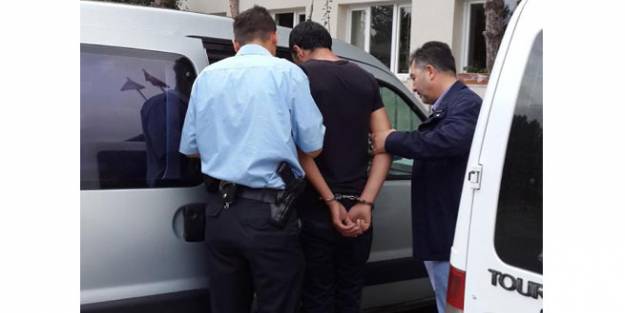 Askerden kaçtı, araba gasp etti, tecavüz etti