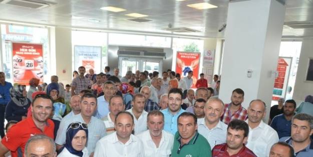 Başkan Üzülmez, Seçim Kampanyasına Bağışta Bulundu
