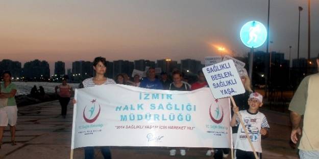 İzmir'de Sağlıklı Yaşam Yürüyüşü
