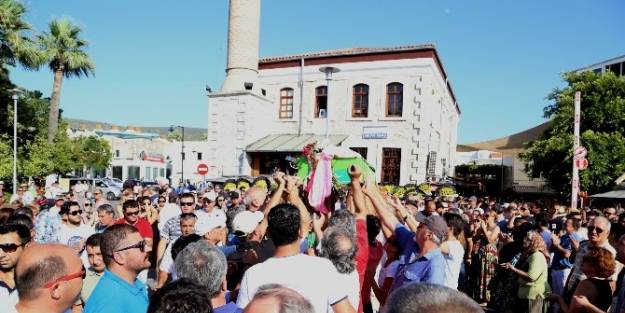 Demet Tezgider Son Yolculuğuna Uğurlandı