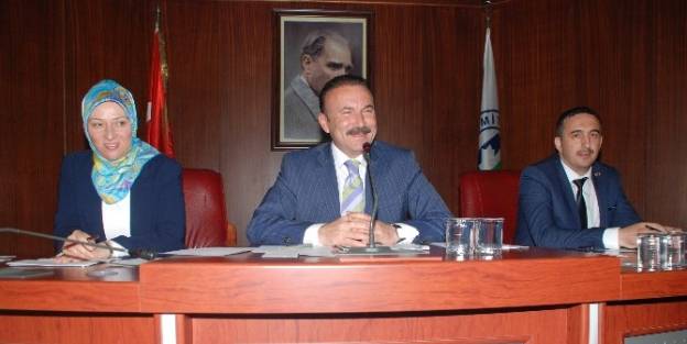 İzmit Belediyesi Meclis Toplantısı Yapıldı