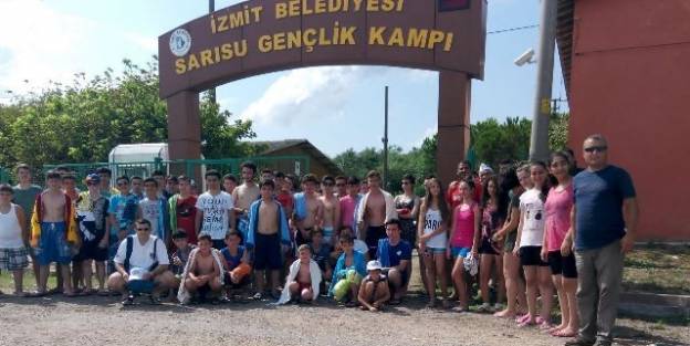Binlerce Genç, Sarısu Kampında Eğleniyor