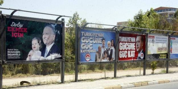 Cumhurbaşkanlığı Yarışı Billboardlara Taşındı