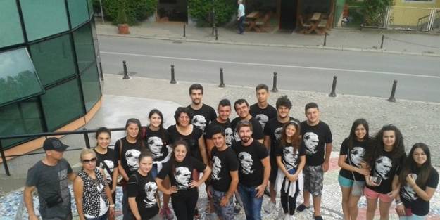 Burhaniye’nin Gençlik Merkezi Başarıya Doymuyor