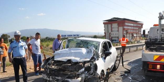 Nazilli’de Trafik Kazası; 4 Yaralı