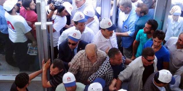 Bankada Erdoğan izdihamı!