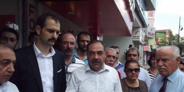 Mhp Yöneticileri, İhsanoğlu İçin Esnaftan Oy İstedi