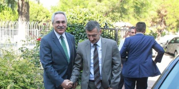 Vali Bektaş’tan İzmir Orman Bölge Müdürü Aydın’a Ziyaret