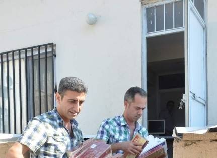 Bursa’da Kaçak Sigara Satan İki Kişi Gözaltına Alındı