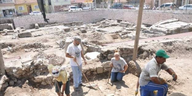 Bursa'da Çini Fırınları Kazısı Başladı