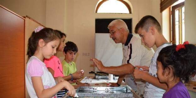 Sındırgı'da Bilgi Evleri'ne Yoğun İlgi