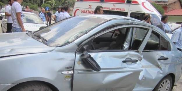 Hakkari’de Trafik Kazası, 1 Yaralı