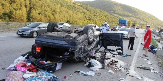 Takla Atan Otomobilin Gürcü Sürücüsü Ağır Yaralandı