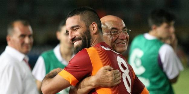 Arda Turan, Galatasaray Forması Giydi