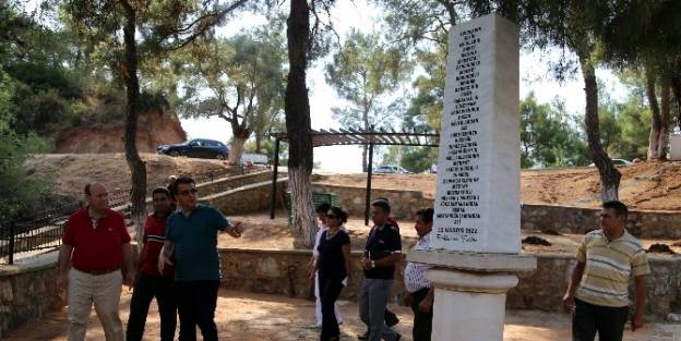 Başkan Özakcan’dan Gözpınarı Şehitliği’ne Ziyaret