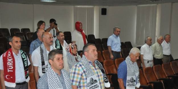 Akçakoca Belediye Meclisi İsrail'i Protesto Etti